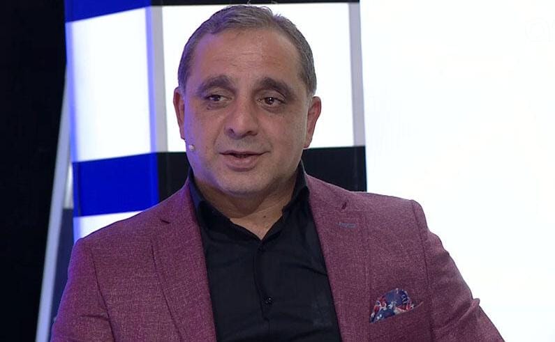 "Dəhşətə gəldim ki, azyaşlı qızlar canlı açıb nələr edirlər" - Tanınmış  müğənni "Tik-Tok"dakılara etiraz etdi