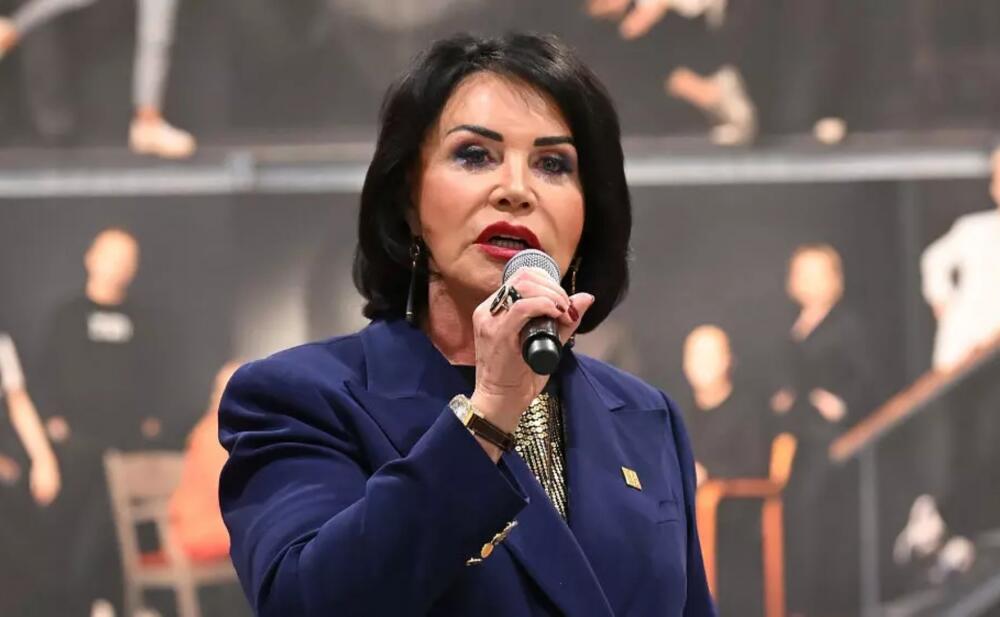 Müğənni çəkiliş meydançasında huşunu itirdi