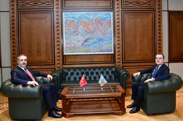 Bakıda Azərbaycan və Türkiyə XİN rəhbərlərinin təkbətək görüşü başlayıb