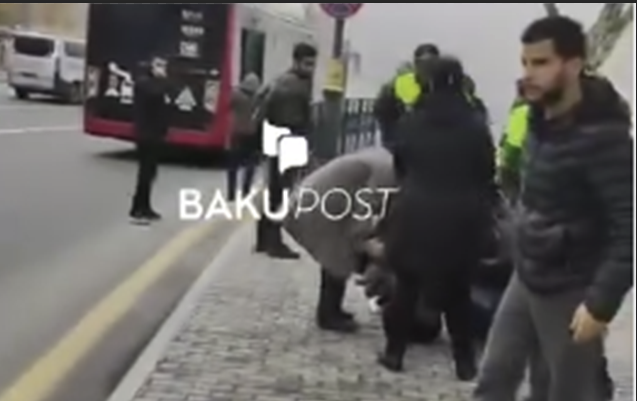 “Bakubus”da kondisioner partladı, yanğın oldu - VİDEO