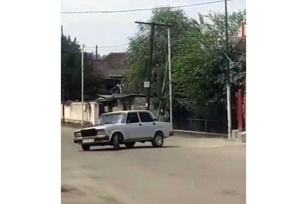 Avtoxuliqanlıq edərək görüntüləri “TikTok”da paylaşan şəxs həbs olundu