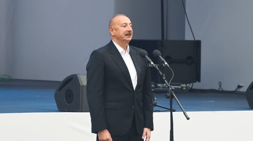 İlham Əliyev Xankəndidəki tarixi oyunu stadiondan izləyəcək