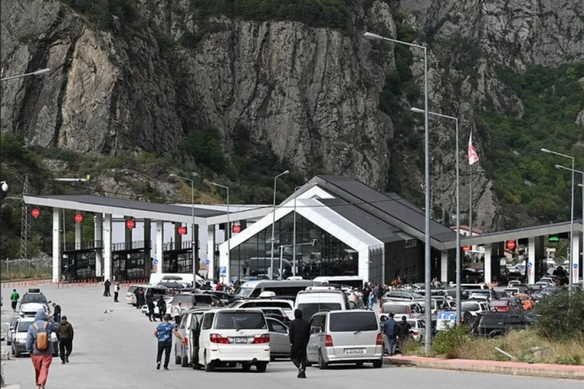 Ermənistanı Rusiyaya bağlayan avtomobil yolu tam bağlandı