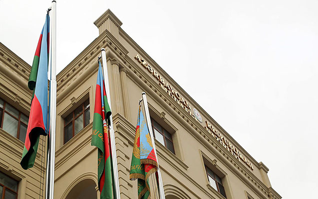 Azərbaycan ordusunun vəzifəli şəxsləri ehtiyata və istefaya göndərildi