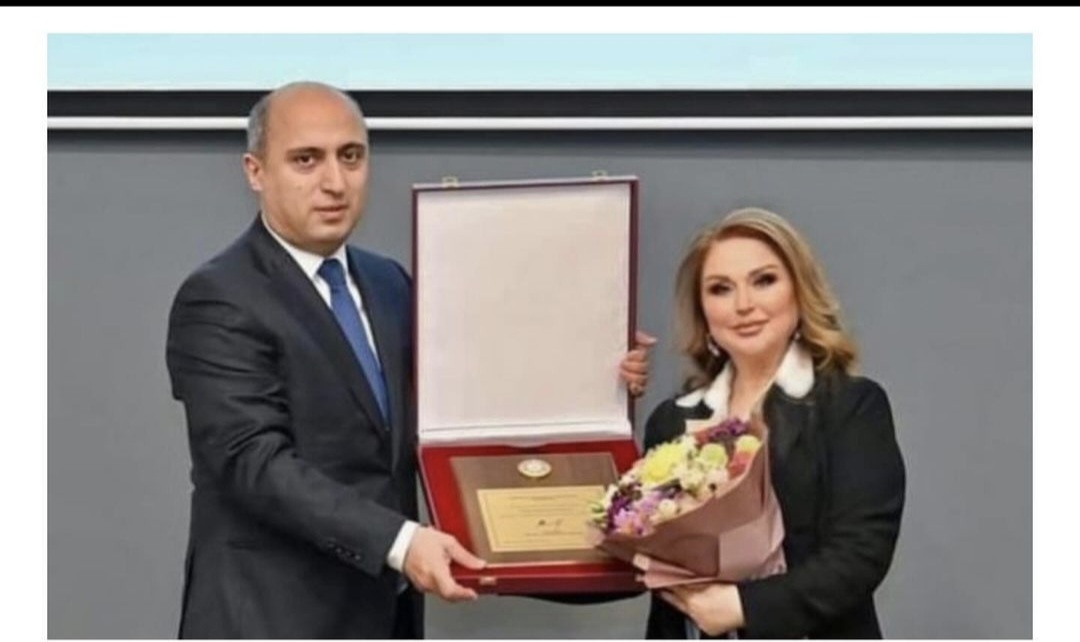 Mələkxanım  Eyyubovaya fəxri diplom təqdim olundu
