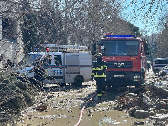 Bakıda partlayış baş vermiş mebel sexində axtarış-xilasetmə tədbirləri davam etdirilir