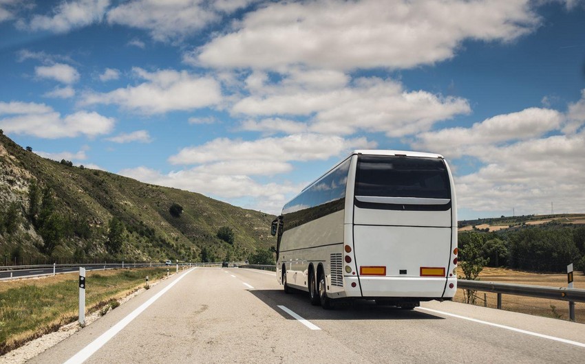 İndoneziyada avtobus aşdı, 2 nəfər ölüb, 16 nəfər yaralanıb
