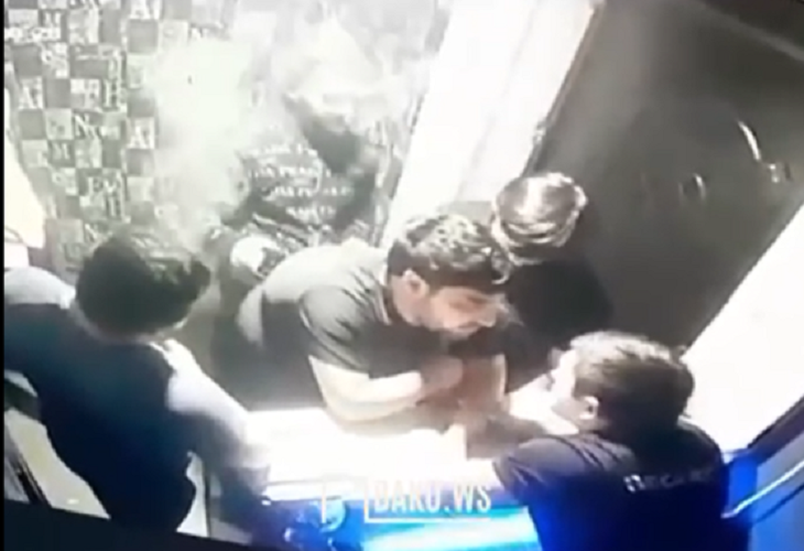 Bakıda gecə klubunda dava: 3 nəfər bıçaqlanıb - ANBAAN VİDEO