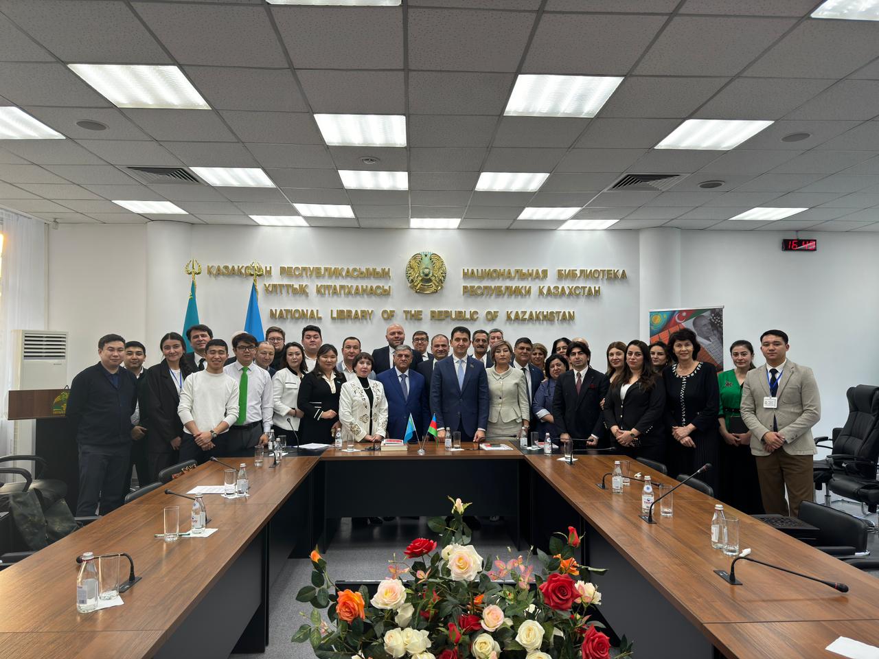 Qazaxıstanda "Heydər Əliyev və gənclər siyasəti" mövzusunda beynəlxalq konfrans keçirildi - FOTOLAR