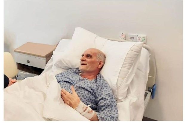 Əməkdar jurnalist xəstəxanadan çıxarılıb: Vəziyyəti ağırdır