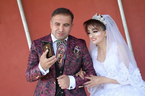 Efirə gəlib, hər kəsi kövrəltdi: "O mənim atamdır, onun qanını daşıyıram"
