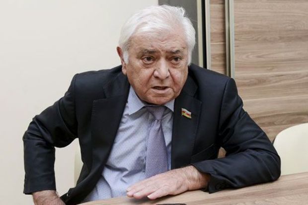 Aqil Abbas: “Televiziyalarda, elə bil, it boğuşdururlar”