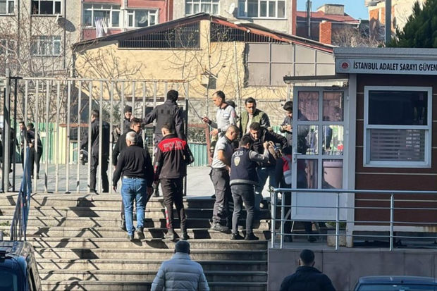İstanbulda məhkəmə binasına silahlı hücum: Ölənlərin sayı artdı