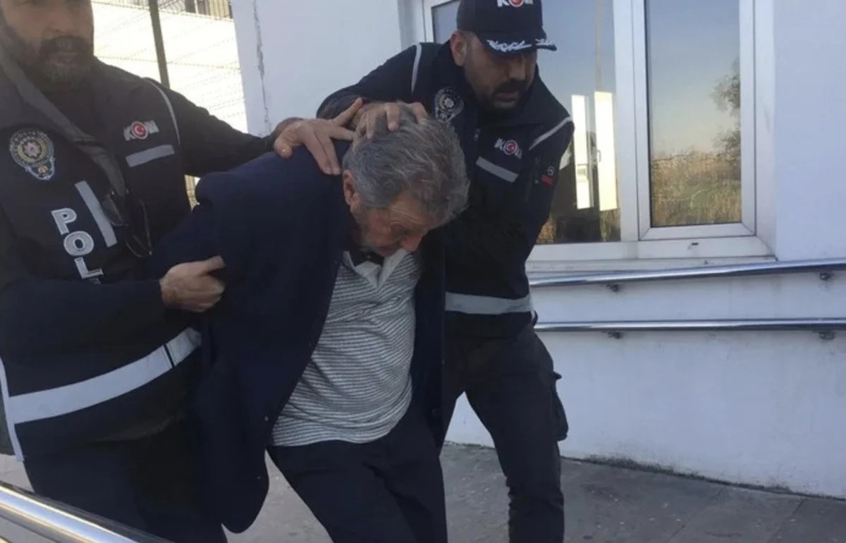 Adanada 96 nəfərin öldüyü binanın podratçısı azad olunmasını istədi