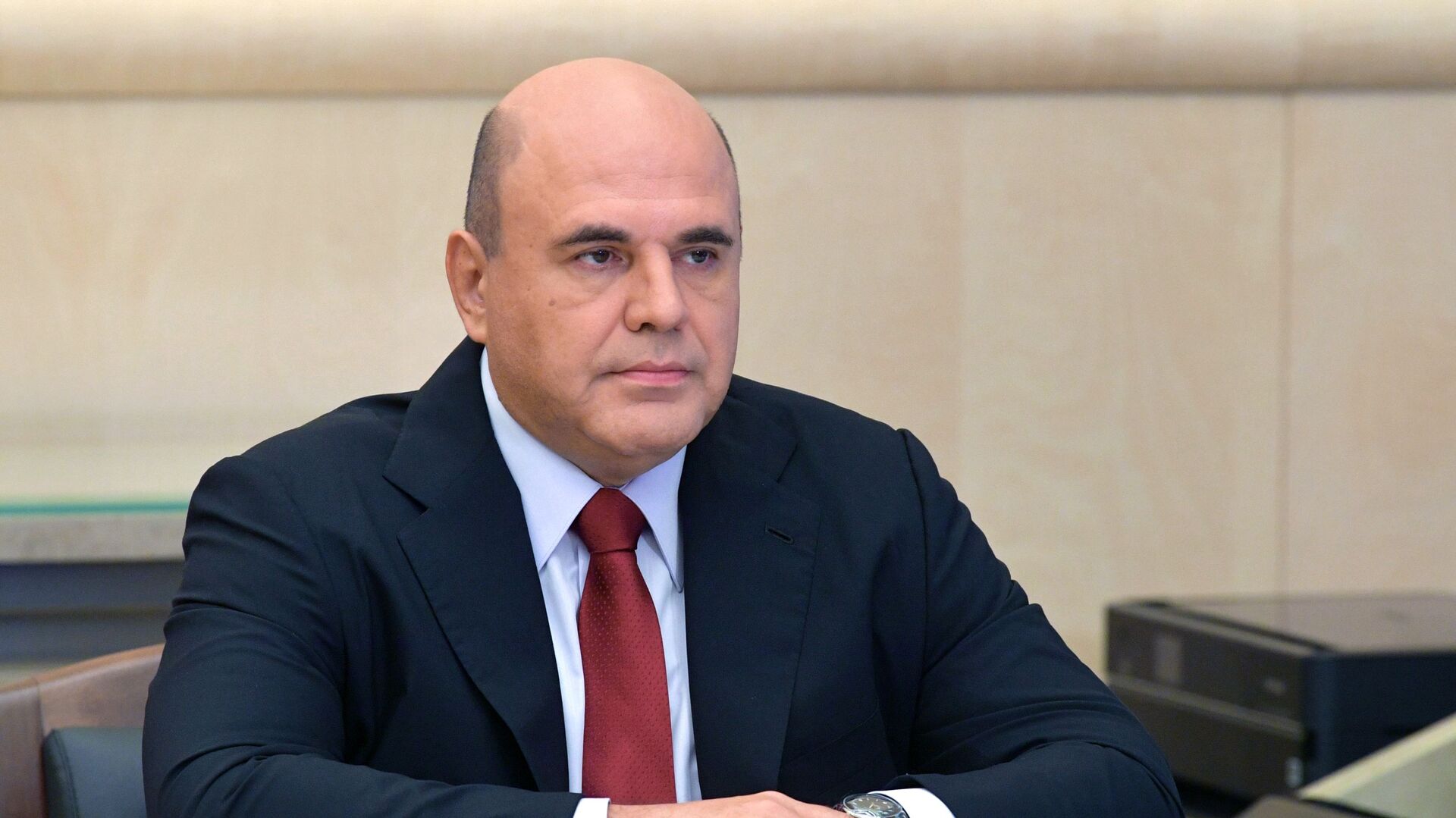 Rusiyanın Baş naziri Əli Əsədovu təbrik edib