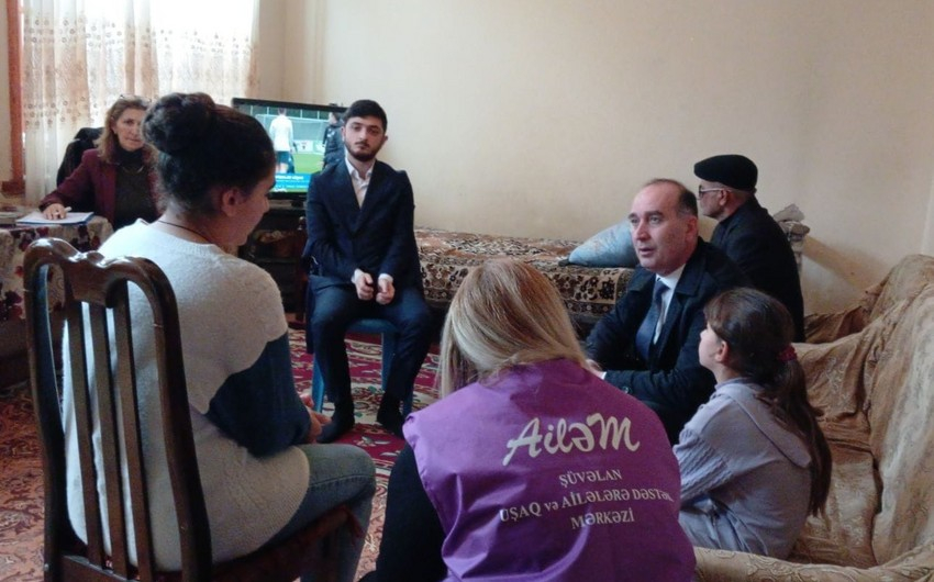 Dövlət Komitəsi atasının zorakılığa məruz qoyduğu azyaşlıya və ailəsinə baş çəkib