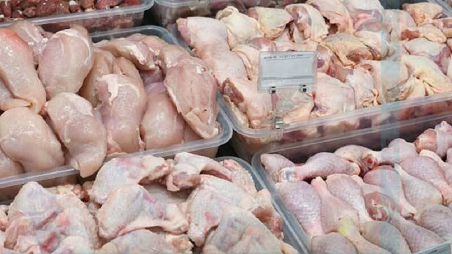 "Ayaqqabı dərisində istifadə edilən sarı boya vurulur" - Bazarlarda satılan toyuqlarla bağlı XƏBƏRDARLIQ