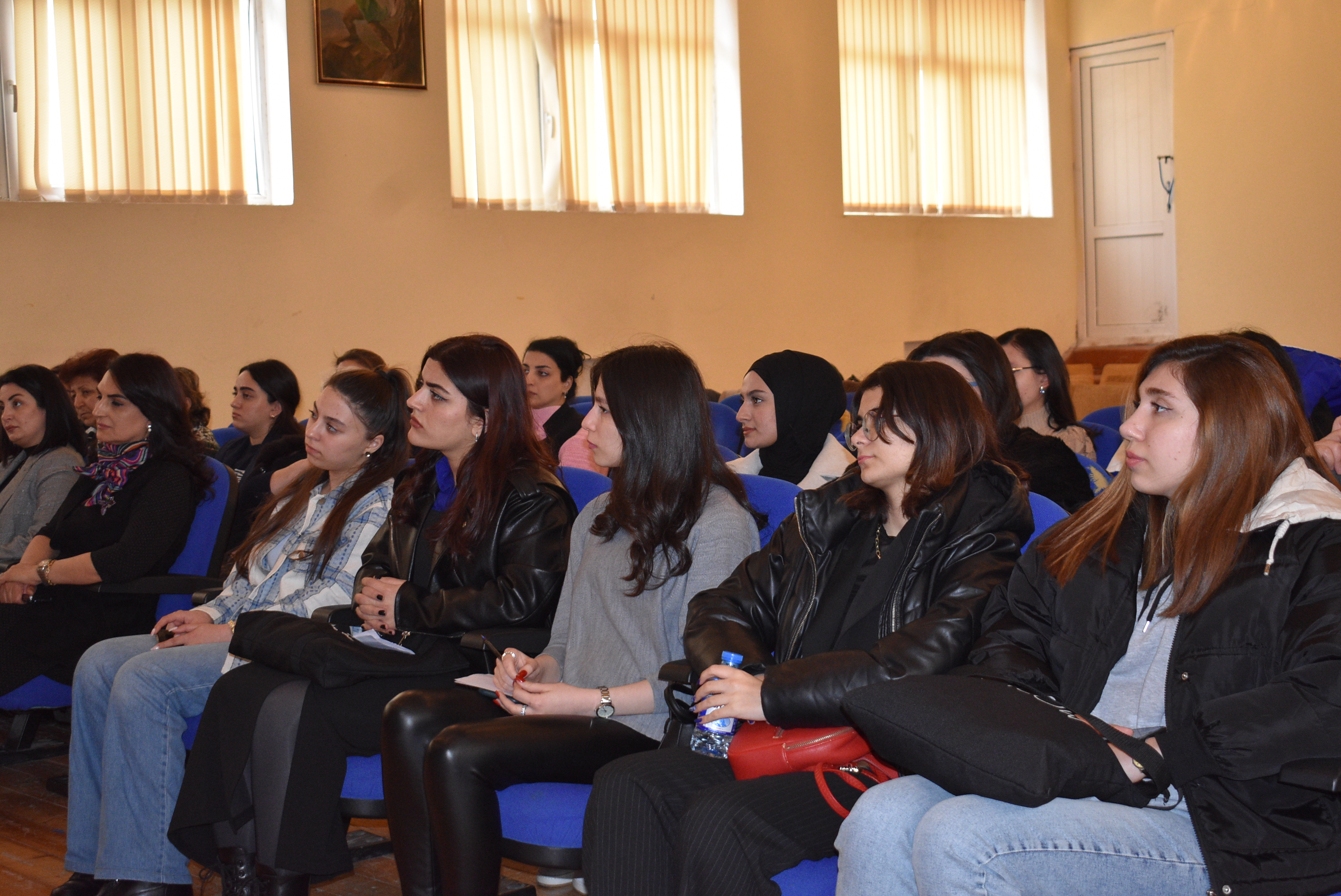 “Məktəblinin Psixoloq”ları  iş başında – Şagirdlərlə görüşlər keçiriləcək!