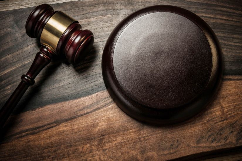 Atalarını söyən şəxsi öldürərək yandıran qardaşlarla bağlı QƏRAR