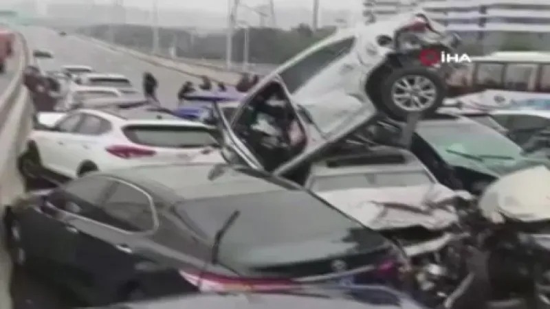 Magistral yolda 100 avtomobil bir-birinə çırpıldı - VİDEO