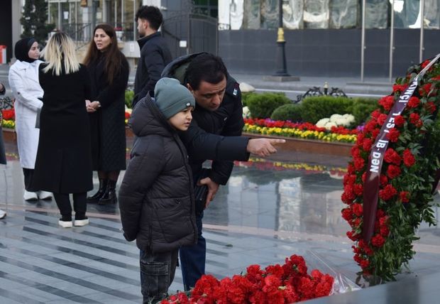 “Ana harayı” abidəsinin yerləşdiyi parkda hazırlıq işləri yekunlaşıb - FOTO