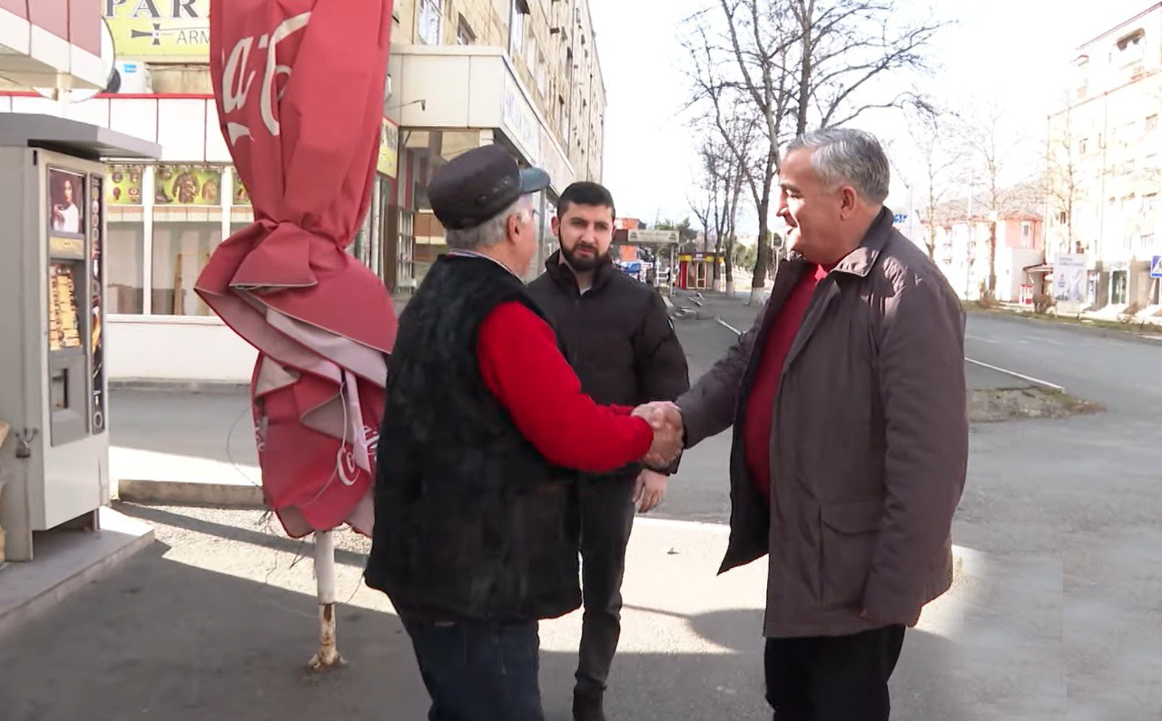 Xankəndidən olan azərbaycanlı illər sonra erməni tanışı ilə qarşılaşdı - VİDEO