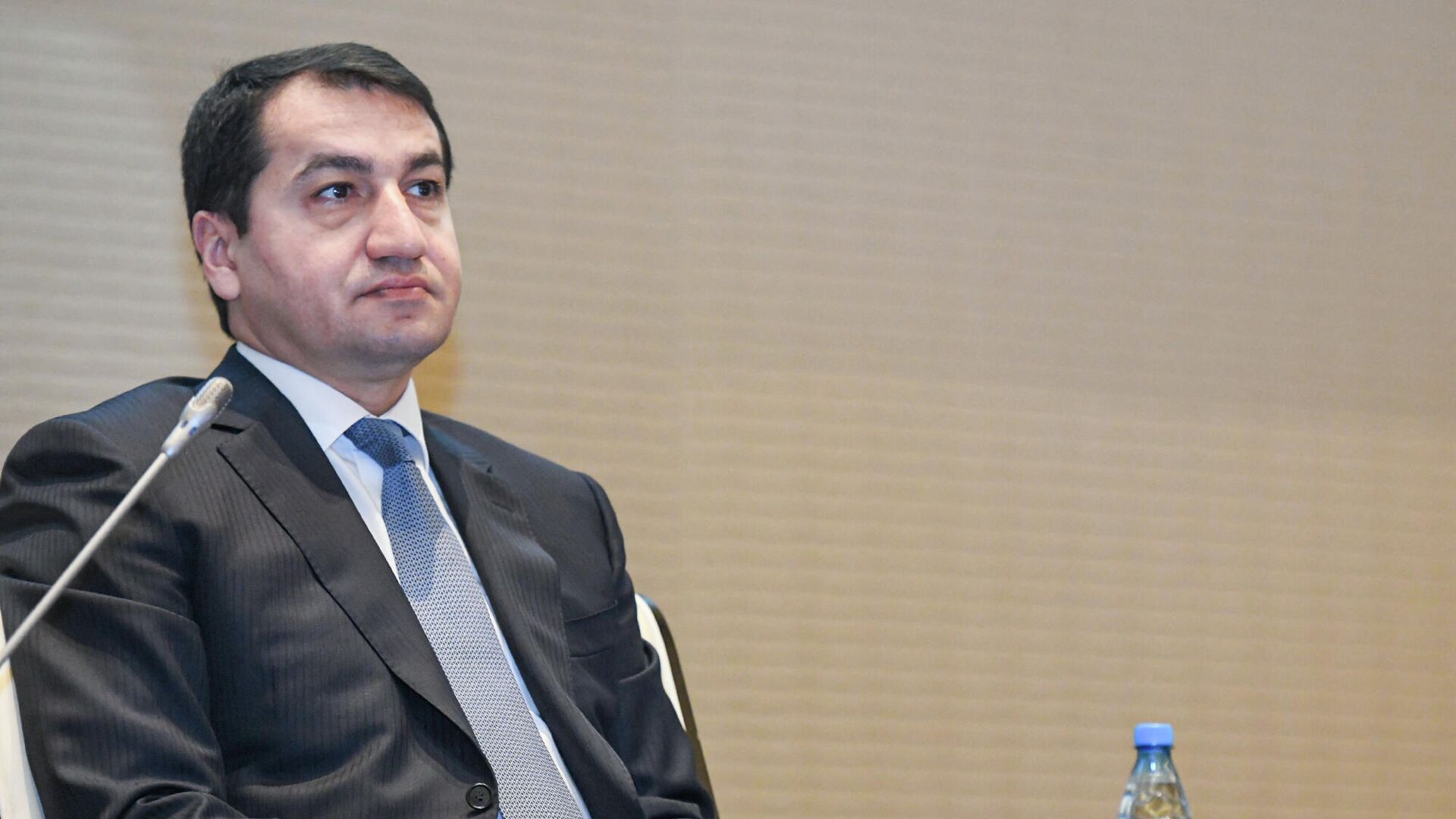 Hikmət Hacıyev: “Sülhə nail olmaq üçün real niyyət lazımdır”