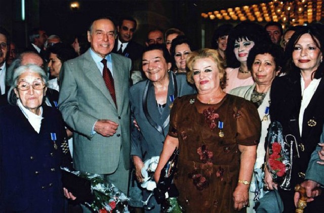 Dövlət müstəqilliyimizin bərpasından sonra Azərbaycan qadını dövlət quruculuğu prosesinin fəal iştirakçısına çevrildi