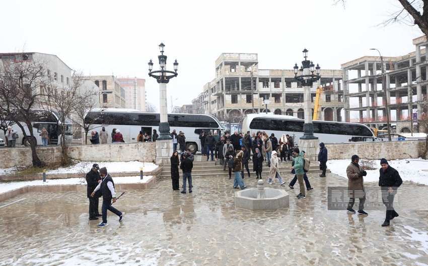 İslamofobiya ilə mübarizə üzrə beynəlxalq konfransın iştirakçıları Şuşa qalasında olublar