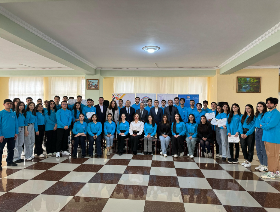 "Biz gələcəyin vəkilləriyik!” adlı qış məktəbi yekunlaşdı - FOTOLAR