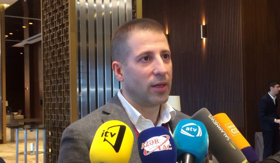 “Formula-1”ə ayrılan pulları mənimsədi: Milyonluq əmlakına həbs qoyuldu