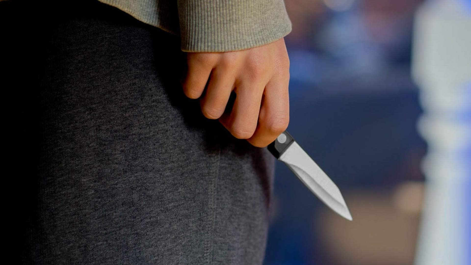 Bakıda parkda kütləvi dava olub, bıçaqlanan var