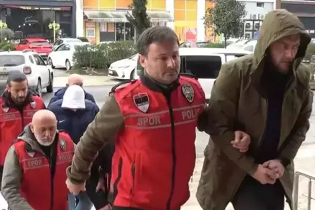 “Fənərbağça”lı futbolçulara hücum edənlərdən üçü həbs edildi