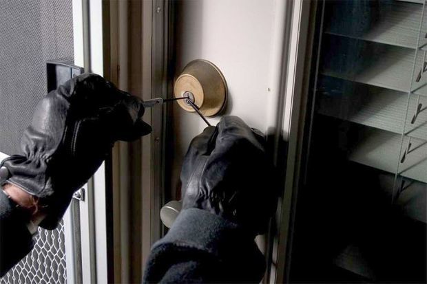 Bakıda evdən oğurluq edən şəxs saxlanıldı