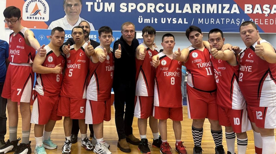 Daun Sindromlu Milli Basketbol Komandası dünya ikincisi oldu