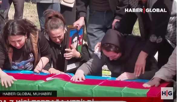 “Haber Global”: Xocalıda 32 il sonra dəfn mərasimi keçirildi - VİDEO