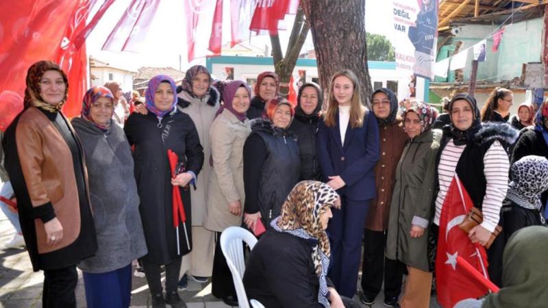 22 yaşlı qız Türkiyənin ən gənc bələdiyyə sədri oldu