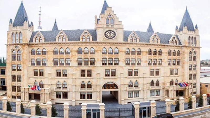 Bakı Oksford Məktəbi dövlət nəfinə alındı - "Cinayət yolu ilə əldə edilən pulla tikilib"