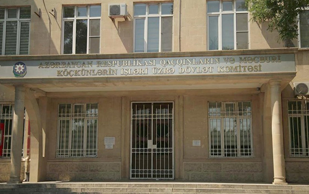 “Qaçqınkom”un iki departamenti ləğv olundu