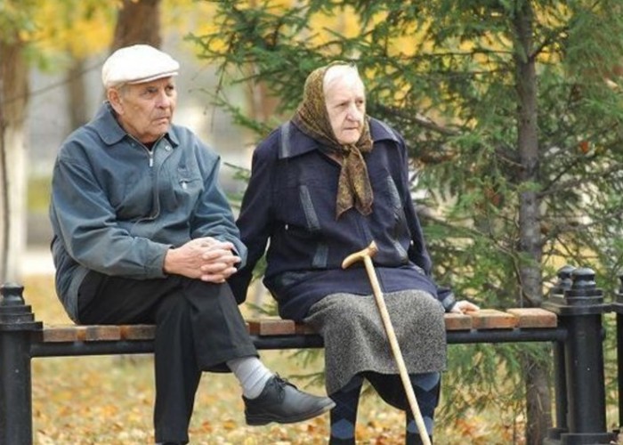 Azərbaycanda kişilərin 48%-i pensiya almadan vəfat edib