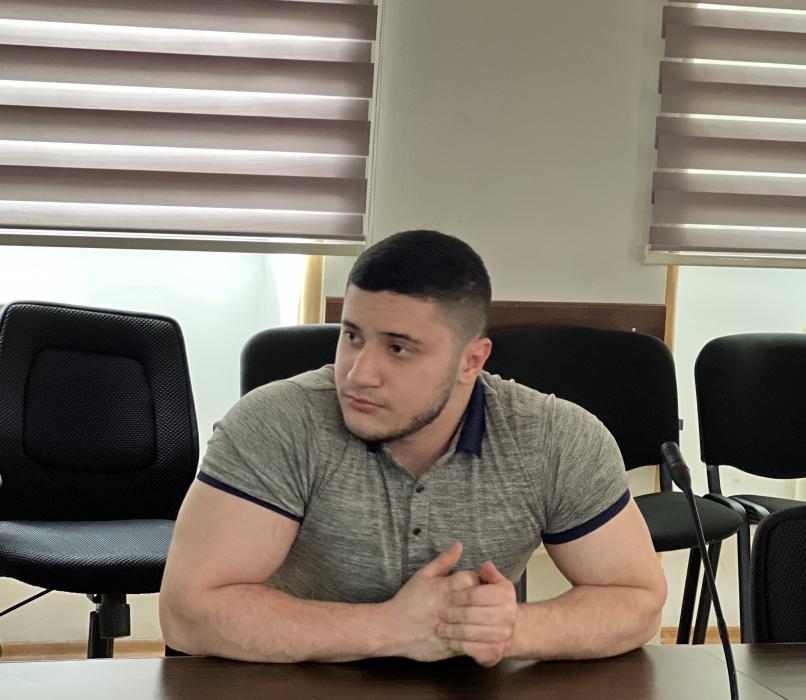Sosial şəbəkələrdəki təhlükə - Məhəmməd Tağıyev yazır