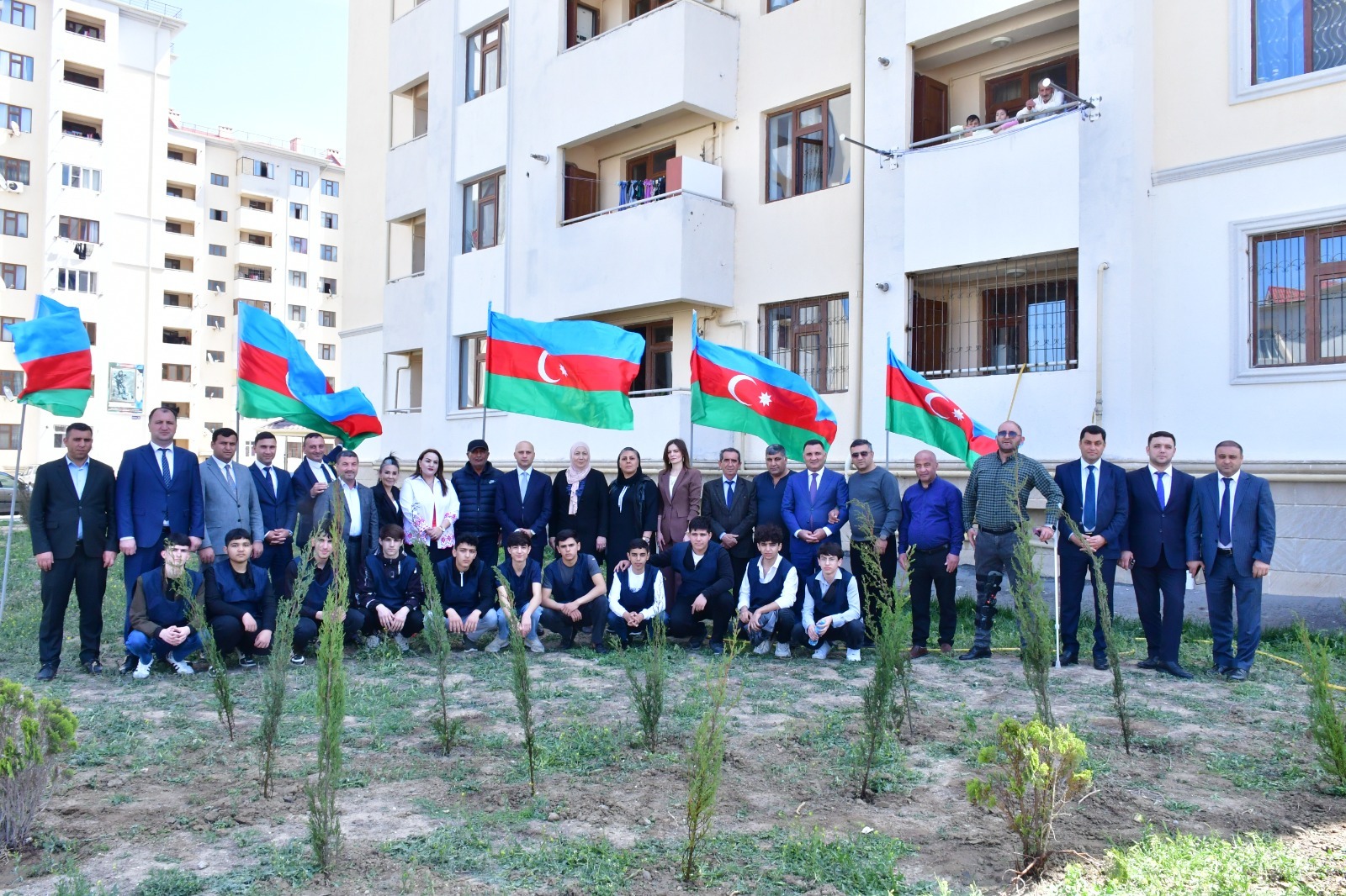 “Yaşıl dünya naminə həmrəylik ili” çərçivəsində Abşeron rayonunda ağacəkmə və təmizlik aksiyaları keçirilib