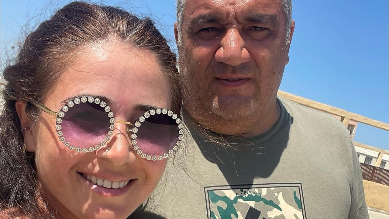 Həyat yoldaşı Elnarəyə klip çəkdi