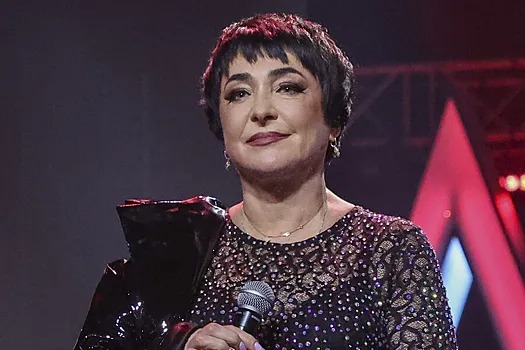 Lolita "çılpaq gecə"dən sonra ekranlara qayıdır