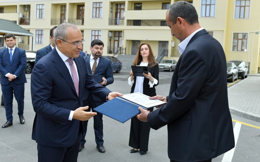 Neftçilərə yeni mənzillər təqdim edildi