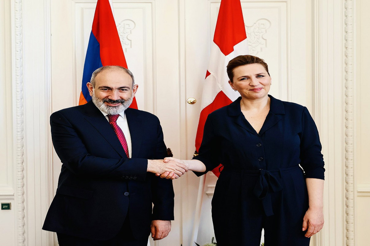 Paşinyan danimarkalı həmkarı ilə görüşdü