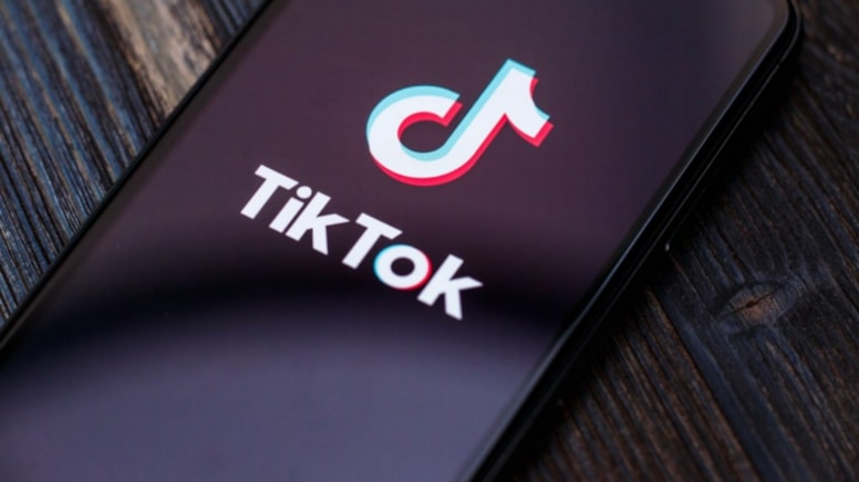 "TikTok" "YouTube"yə meydan oxuyur: 1 saatlıq videolar gəlir