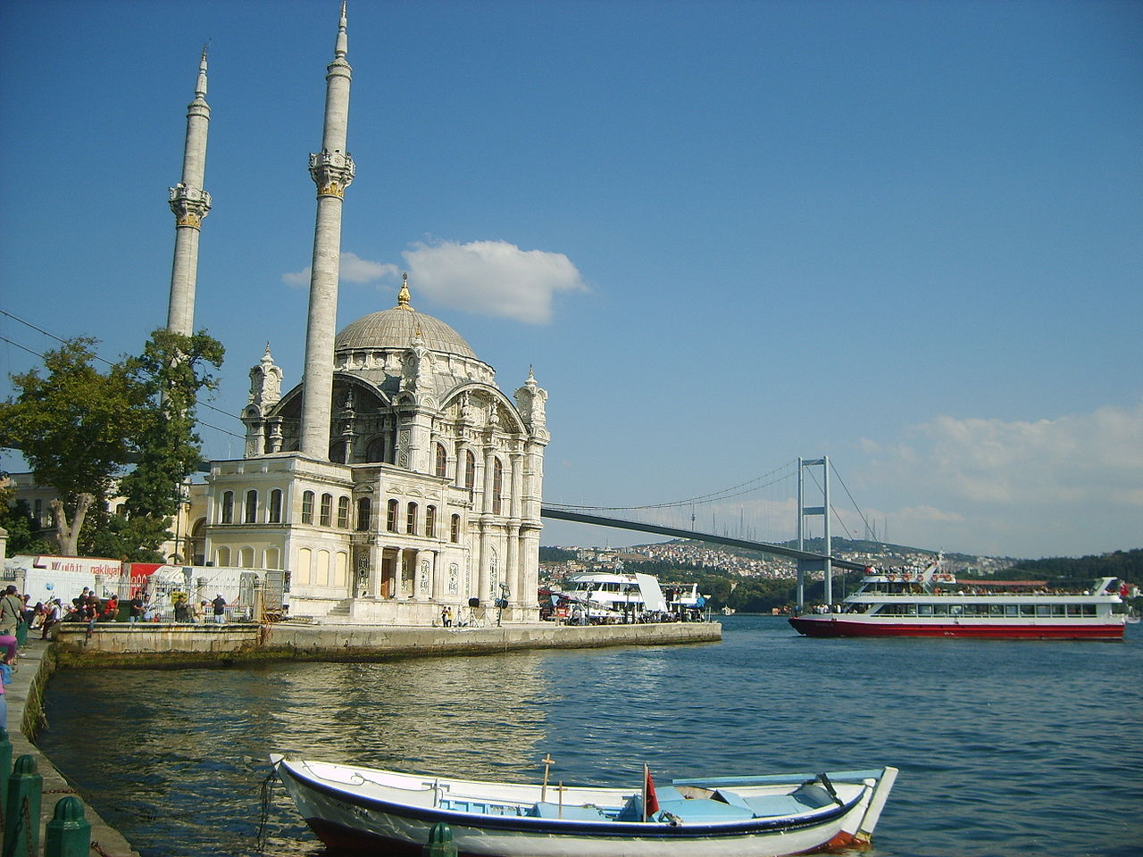 İstanbul boğazında hərəkət dayandırıldı