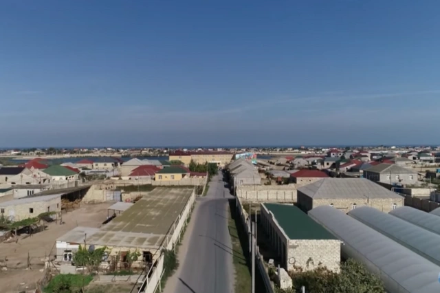 Bakıda peyda olan azyaşlı dəstədən tükürpədən olay: Qanlı kağıza təhdid yazıb həyətlərə atdılar