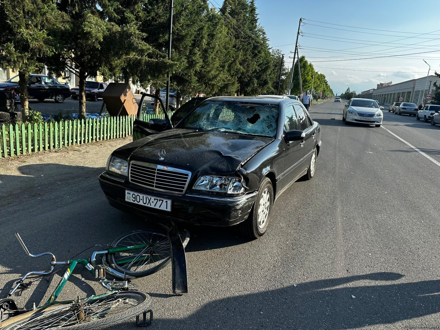 Ağdamda velosiped sürən 15 yaşlı uşağı maşın vurdu